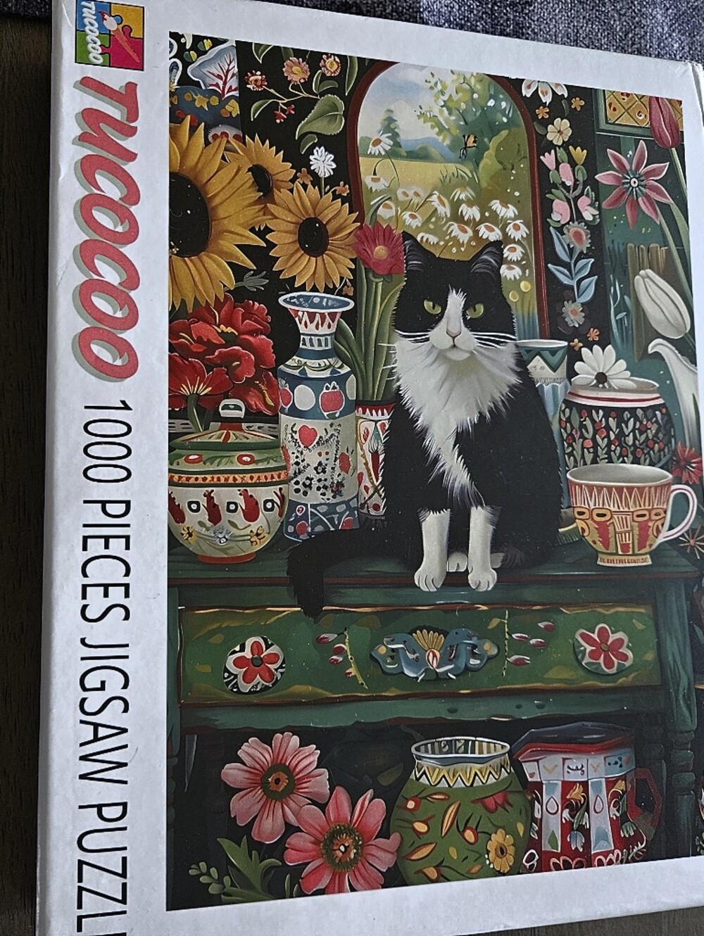 Tucocoo Black & White Cat Jigsaw Puzzle - 1000 Piece